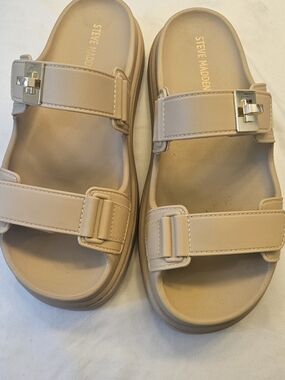 Steve Madden Nude Beige Slide Sandals with Gold AccentBrand new, never worn; no